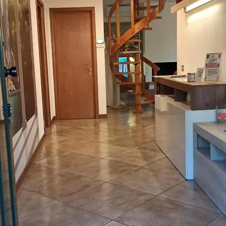 Lägenhet Lukas Con Il Cuore 3 Al Piano Terra E 1 In Taverna *